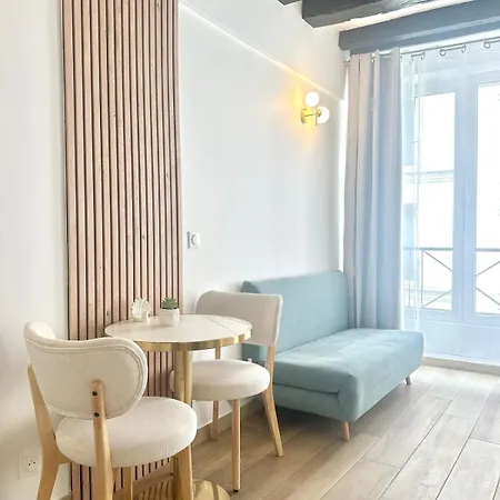 Clery 3 Walk To Marais Louvre Apartment Paris